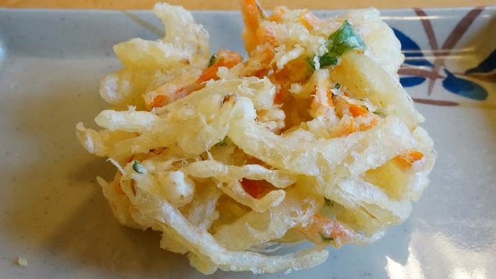Hanamaru Udon はなまるうどん Mixed vegetables tempura かき揚げ