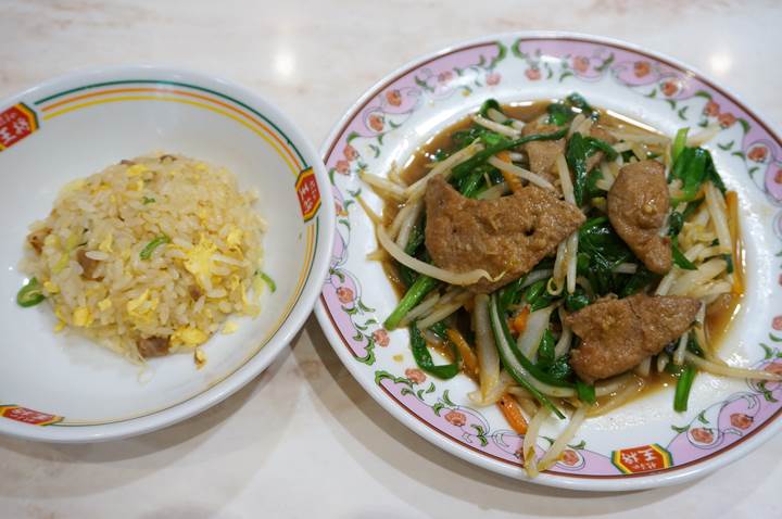 Gyoza OHSHO 餃子の王将 Pork Fried Rice 炒飯 Sauteed Pork Liver and Garlic Chives ニラレバ炒め