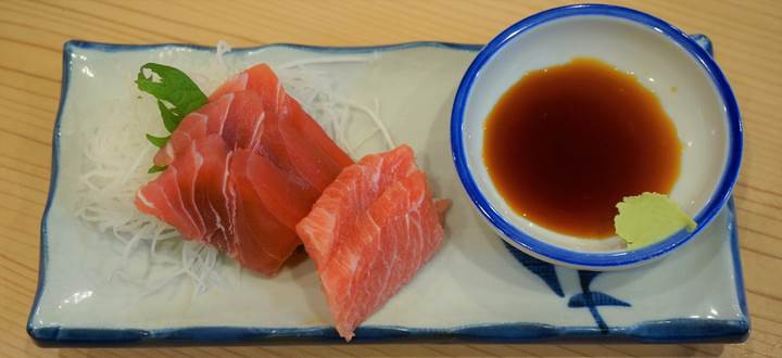 Banpaiya 晩杯屋 Tuna sashimi マグロ刺し