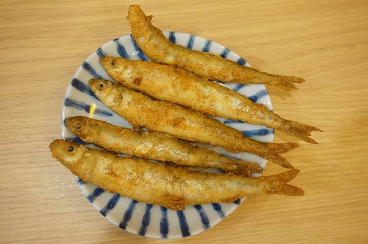 Banpaiya 晩杯屋 Deep fried smelt わかさぎの唐揚げ