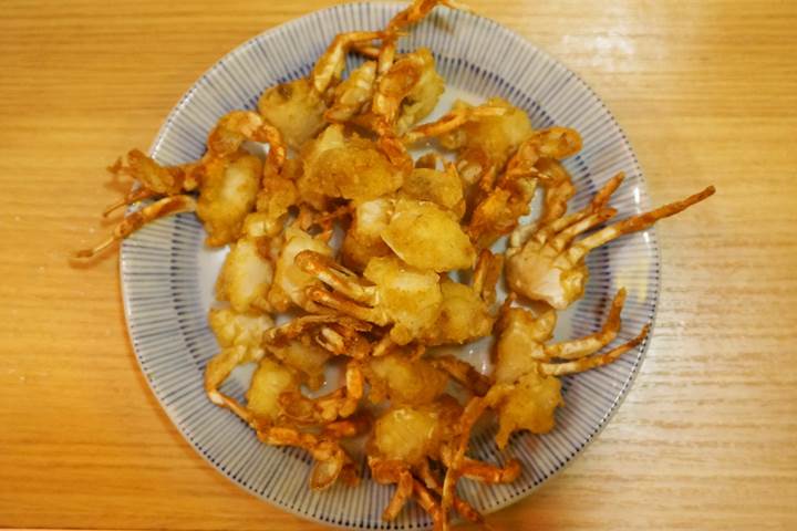 Banpaiya 晩杯屋 Deep fried small crab 姫ヒラ爪蟹（ひめひらつめがに）の唐揚げ