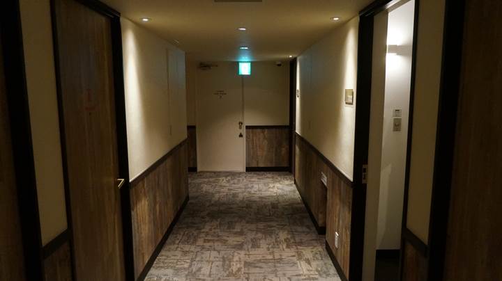 Emblem Hostel in Nishiarai Tokyo エンブレムホステル 西新井 東京