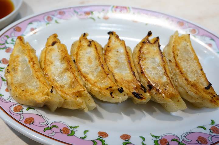 Gyoza OHSHO 餃子の王将 - Gyoza: Pan-fried Pork Dumplings 餃子