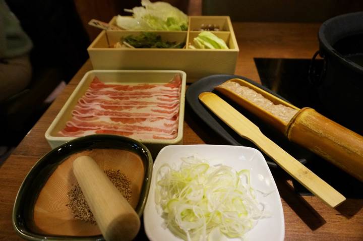 しゃぶしゃぶ 温野菜 Shabu-Shabu ON-YASAI