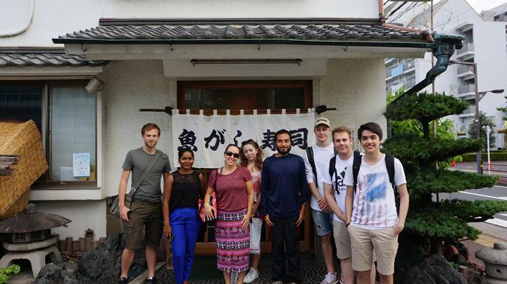 Sushi Making Experience at UOGASHI-SUSHI in Tokyo 東京 魚がし寿司 寿司握り体験