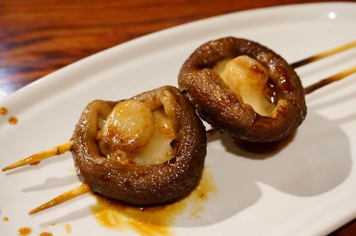 Grilled Chicken Skewer Bar Restaurant - Yakitori Izakaya TORITETSU - Shiitake Mushroom - 焼き鳥 居酒屋 とり鉄 - しいたけ