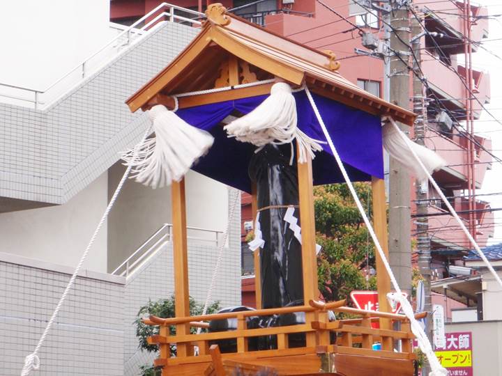 若宮八幡宮・金山神社（俗称かなまら様） Kanayama-jinja Shrine (Kanamara-sama)