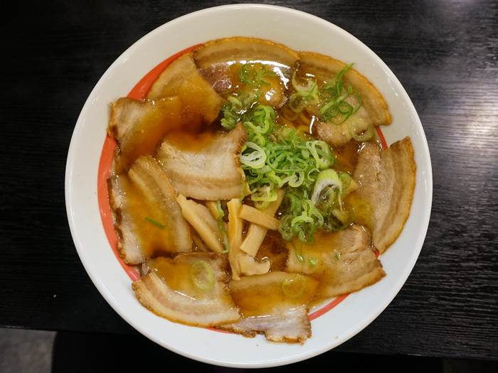 Soy Sauce Ramen Topped with 10 Sliced Pork 豚バラチャーシューめん Kourakuen 幸楽苑