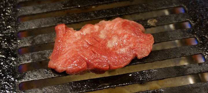 立喰い焼肉 治郎丸 Standing YAKINIKU (Barbecue) JIROUMARU