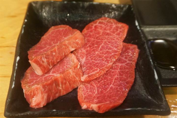 立喰い焼肉 治郎丸 Standing YAKINIKU (Barbecue) JIROUMARU