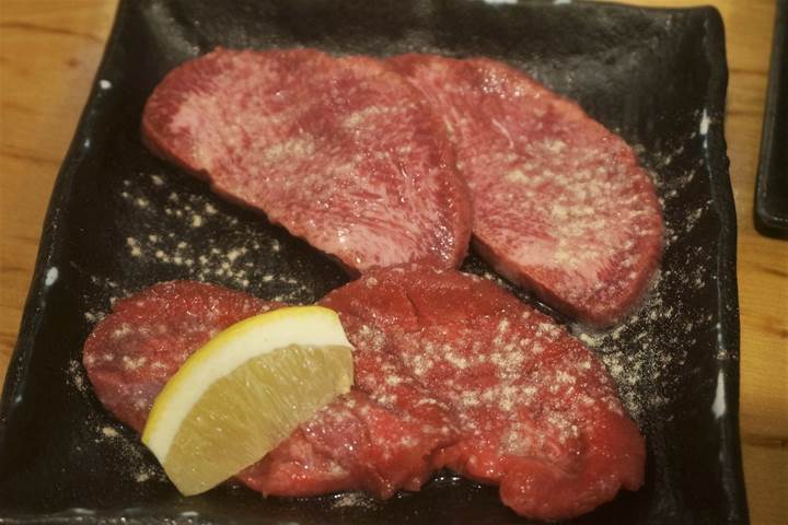 立喰い焼肉 治郎丸 Standing YAKINIKU (Barbecue) JIROUMARU