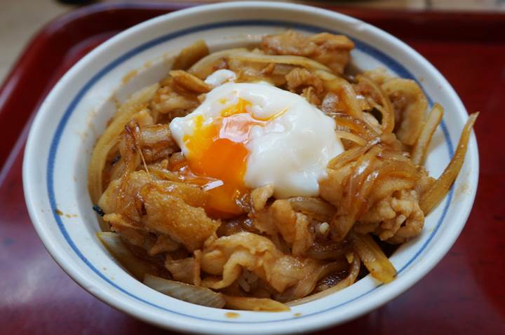 Pork Bowl AKADON 焼肉スタミナ赤丼 中華食堂一番館