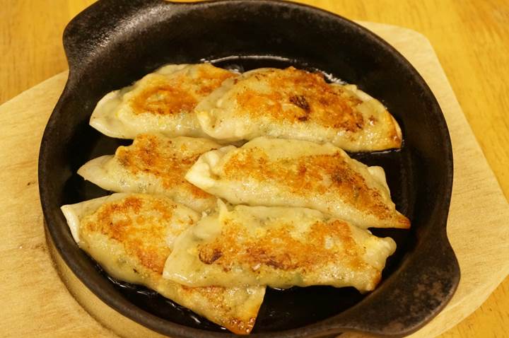 焼きぎょうざ Gyoza Dumplings - 呑兵衛屋台