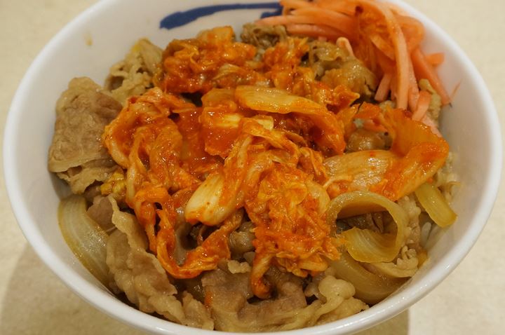 Gyumeshi Beef Bowl (Beef on Rice) Topped with Kimchi 牛めし （牛丼）キムチ - Matsuya 松屋