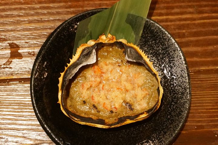 かに味噌 甲羅焼き Crab Innards Grilled with Shell - 四十八漁場 YONPACHIGYOJOU