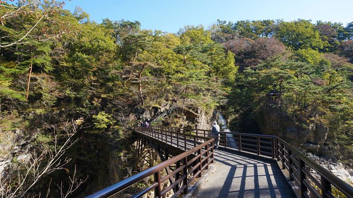 Ryuokyo Ravine 龍王峡 - Nijimibashi Bridge 虹見橋