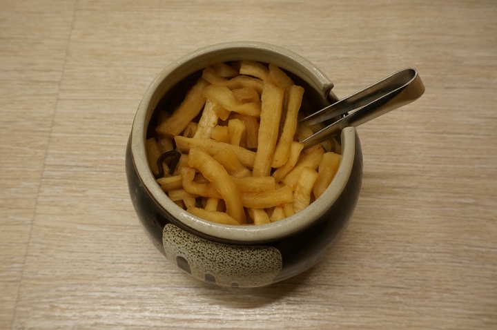 Pickles of semi-dried Daikon radish 割干大根漬 - KATSUYA かつや
