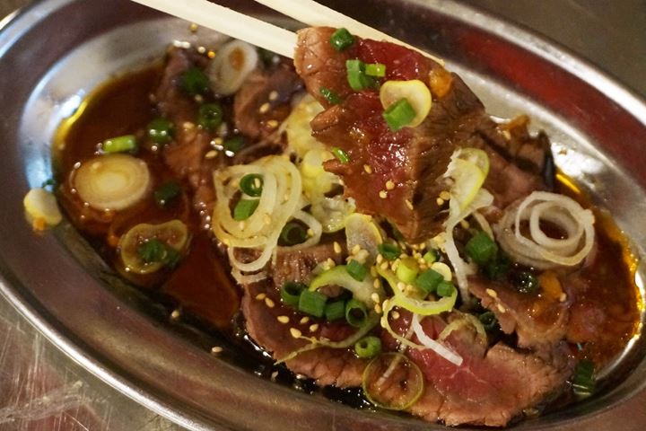 Flash Seared Beef 牛肉たたき - Otonba (Higashi Ueno Branch) おとんば 東上野店