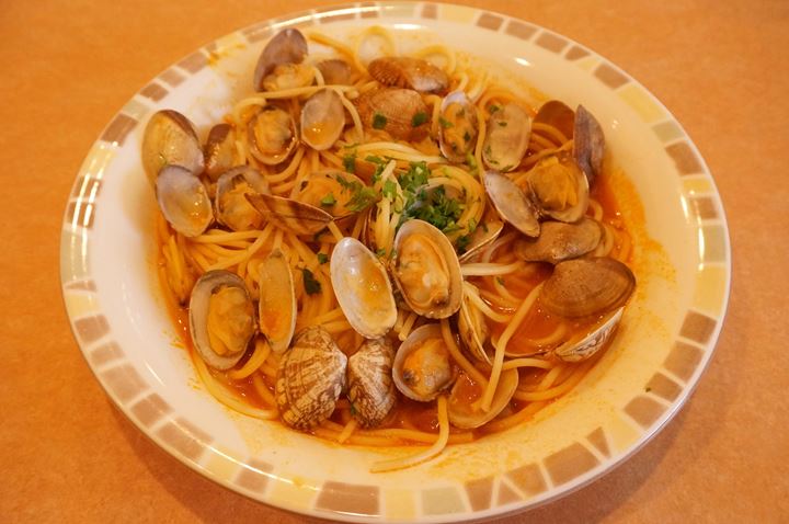 スープ入りトマト味ボンゴレ Spaghetti Vongole with Tomato スパゲッティ - Saizeriya サイゼリヤ