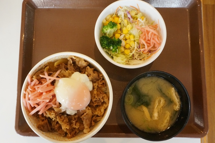 11:00 - 14:00 Gyudon (Beef Bowl) Medium Lunch Set 牛丼並盛ランチセット - SUKIYA すき家