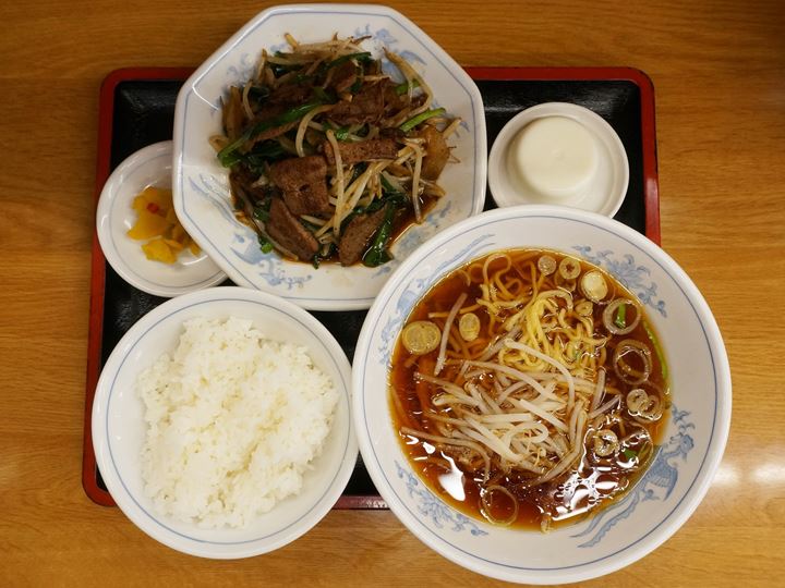 Stir Fried Pork Liver and Garlic Chives Set Meal with Ramen レバニラ炒め定食 おともラーメン - Fukushin 福しん