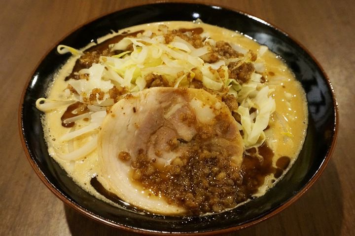 Miso Ramen with Minced Backfat 背油味噌壱郎 - ICHIKAKUYA Yokohama Iekei Ramen 横浜家系ラーメン 壱角家