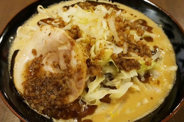 Miso Ramen with Minced Backfat 背油味噌壱郎 - ICHIKAKUYA Yokohama Iekei Ramen 横浜家系ラーメン 壱角家