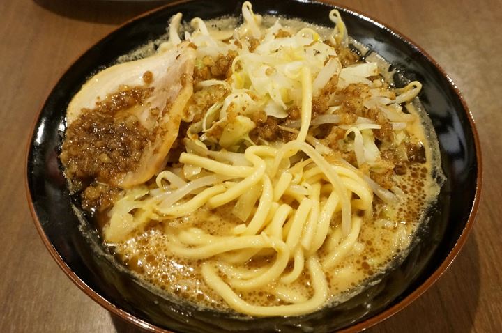 Miso Ramen with Minced Backfat 背油味噌壱郎 - ICHIKAKUYA Yokohama Iekei Ramen 横浜家系ラーメン 壱角家