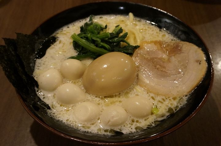 Ajitama (Seasoned Egg) Salt Ramen with Quail Eggs 味玉塩ラーメン うずら - ICHIKAKUYA Yokohama Iekei Ramen 横浜家系ラーメン 壱角家