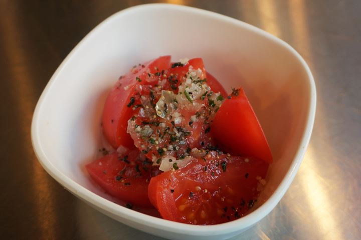 Chilled Marinated Tomato 冷やしトマトマリネ - Otonba (Higashi Ueno Branch) おとんば 東上野店