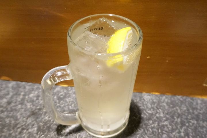 Lemon Mixed with Shochu チューハイレモン - YAKITORIDON Komagome Branch 焼鳥どん 駒込店