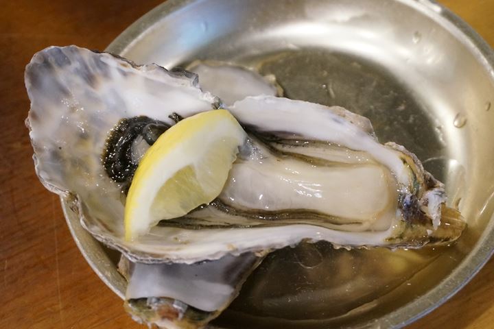 Oyster Izakaya Restaurant TOBIUME かき小屋 飛梅 神田西口店 生牡蠣