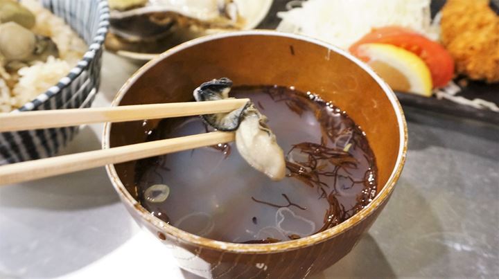 Oyster Izakaya Restaurant TOBIUME かき小屋 飛梅 神田西口店 かき汁
