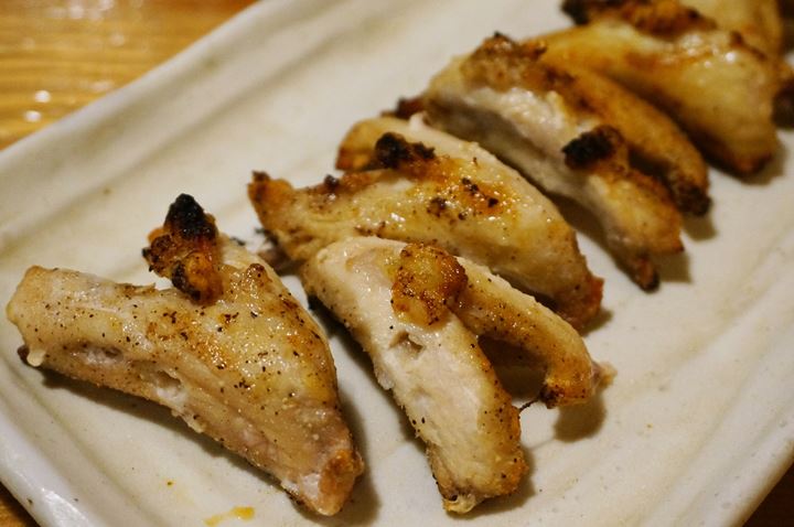 Torikizoku 鳥貴族 Chicken Collarbone Meat 骨付まつばのスパイス焼き