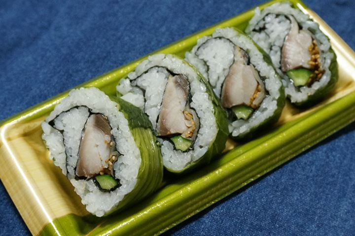 Mackerel with Leaf Mustard Sushi さば高菜太巻寿司 さば高菜巻 ベルクス Belx 鯖寿司 鮨