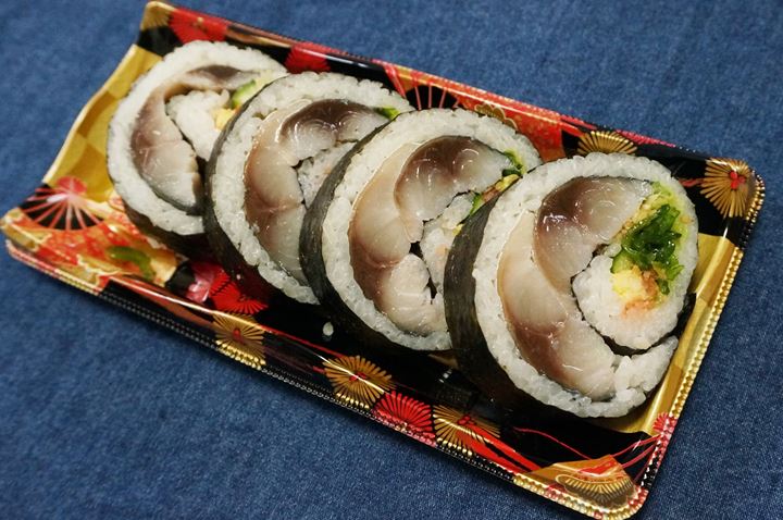 Mackerel Maki Sushi 真さばの極太巻 ライフ Life 鯖寿司 鮨