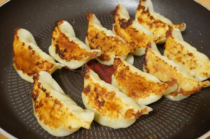 Frozen Gyoza Dumplings - HIDAKAYA 日高屋 冷凍 生ぎょうざ