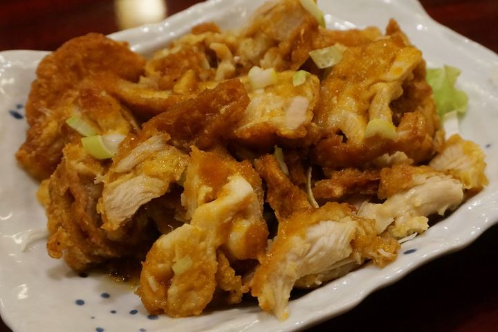 Deep Fried Chicken Thigh with Sweet and Sour Sauce Set Meal, Lunch Menu at YOSHIKI 良記（よしき）餃子酒場 竹ノ塚本店 ランチメニュー ユーリンチー（油淋鶏）定食