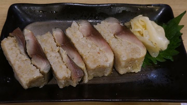 青森料理居酒屋 ごっつり 南千住 銀鯖棒寿司半分 Mackerel Pressed Sushi(Half Size) at Aomori Izakaya GOTTSURI Minami-Senju