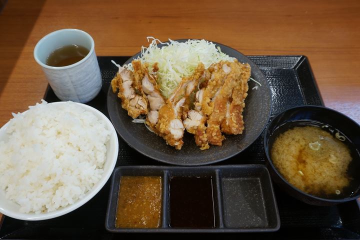 Deef Fried Chicken Set Meal からあげ定食 - 唐揚げ Deep fried chicken KARAYAMA からあげ からやま