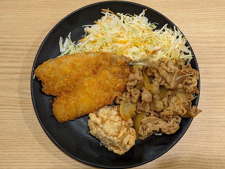 Beef Fried Chicken Horse Mackerel Meal 牛・から・アジフライ定食 YOSHINOYA 吉野家