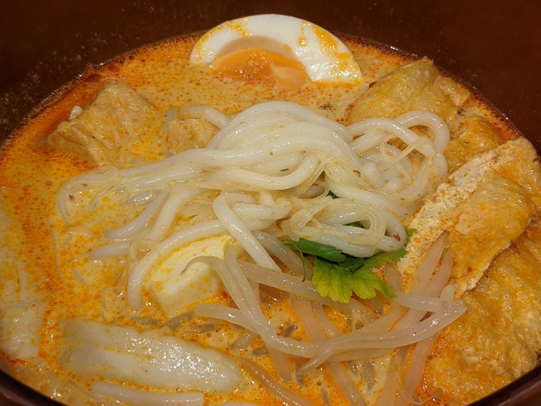 Laksa Lemak ラクサレマック Singaporean Cafe and Bar LITTLE MERLION シンガポール カフェバー リトルマーライオン in Tokyo Japan 東京 足立区 西新井