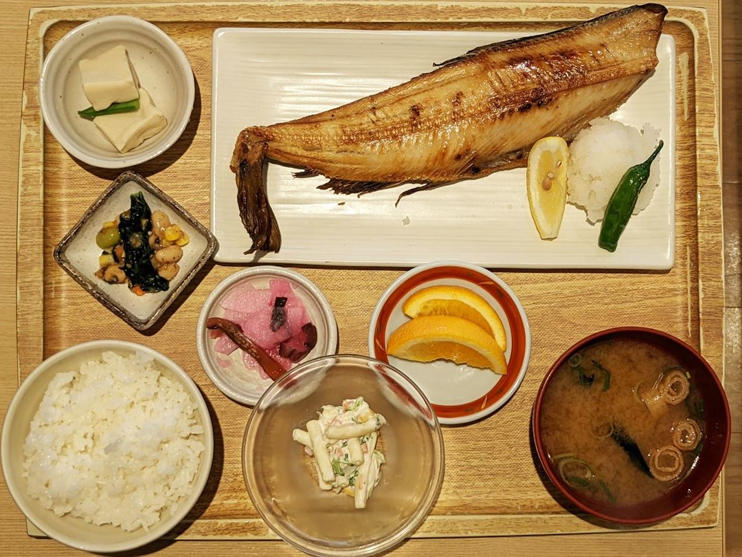 SACHIFUKUYA さち福や Grilled Atka Mackerel Set Meal ほっけの塩焼とたっぷり大根おろしの定食