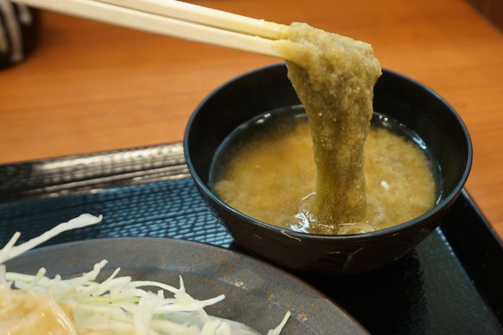 Shaved Konbu (dried kelp) Miso Soup とろろ昆布味噌汁 - 唐揚げ Deep fried chicken KARAYAMA からあげ からやま