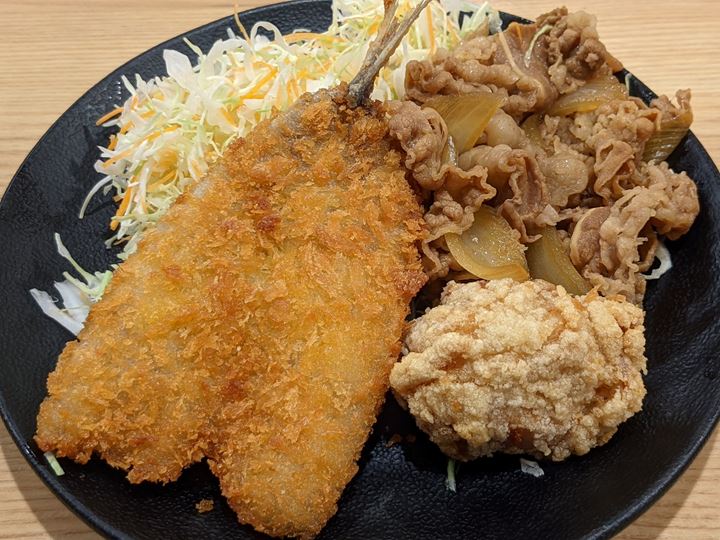Beef Fried Chicken Horse Mackerel Meal 牛・から・アジフライ定食 YOSHINOYA 吉野家