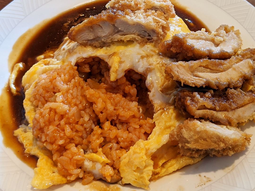 500 Yen Lunch Chicken Cutlet and Omelette Rice 500円ランチ チキンカツオムライス Restaurant Goodluck in Kochi 高知 レストラン グドラック