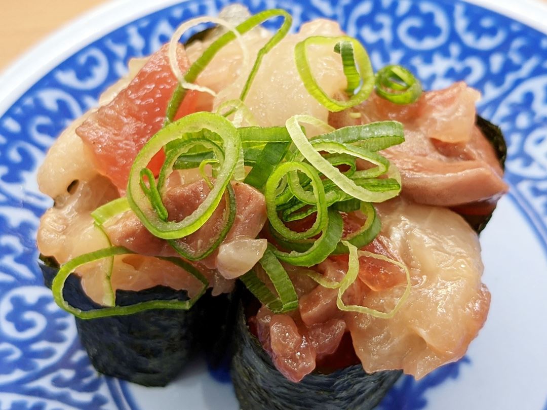 Mixed Seafood 特盛海鮮軍艦 Conveyor Belt Sushi Restaurant (Sushi Go Round) KURASUSHI くら寿司