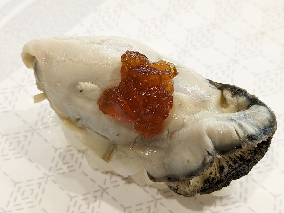 広島県産牡蠣握り（ぽん酢ジュレのせ）Boiled Oyster かき HAMAZUSHI はま寿司 HAMASUSHI