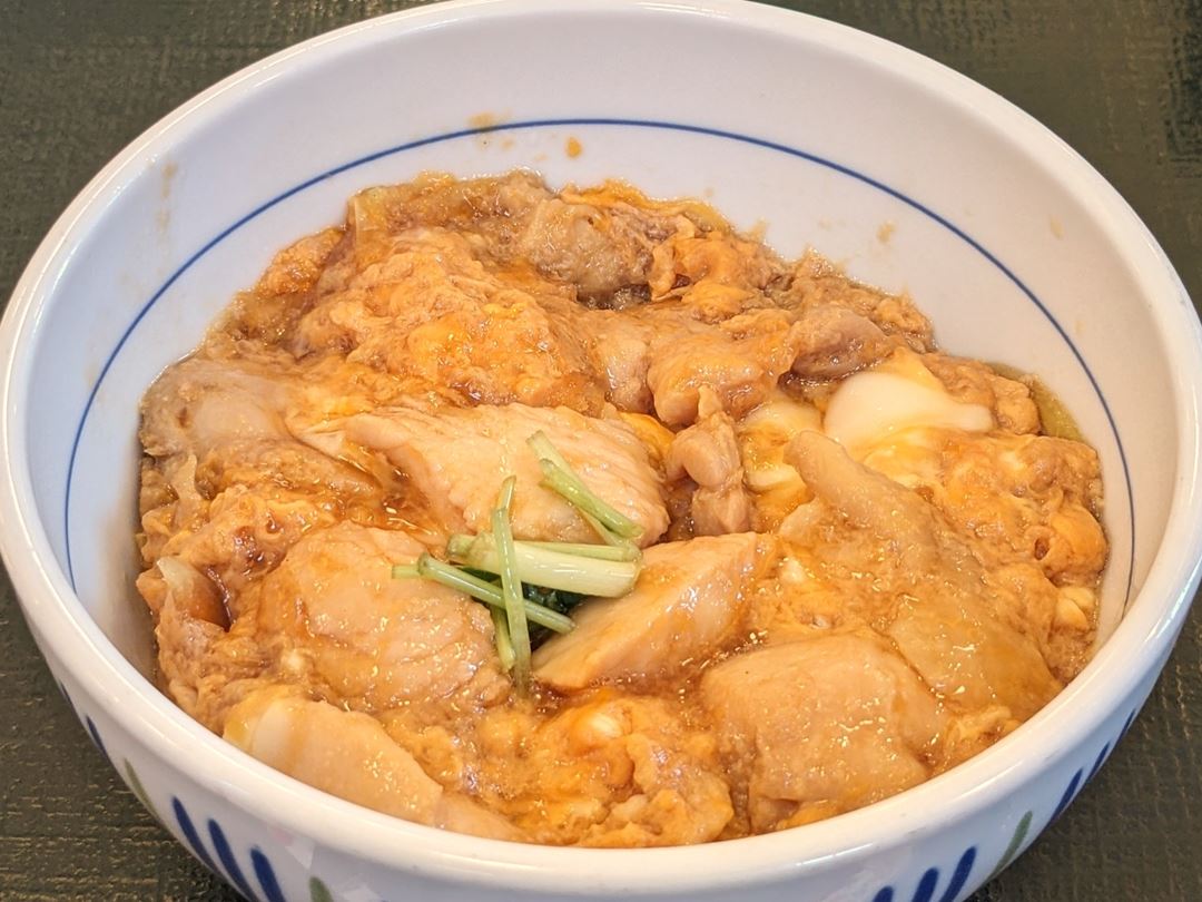 なか卯 親子丼 NAKAU OYAKODON Simmered Chicken and Egg Rice Bowl