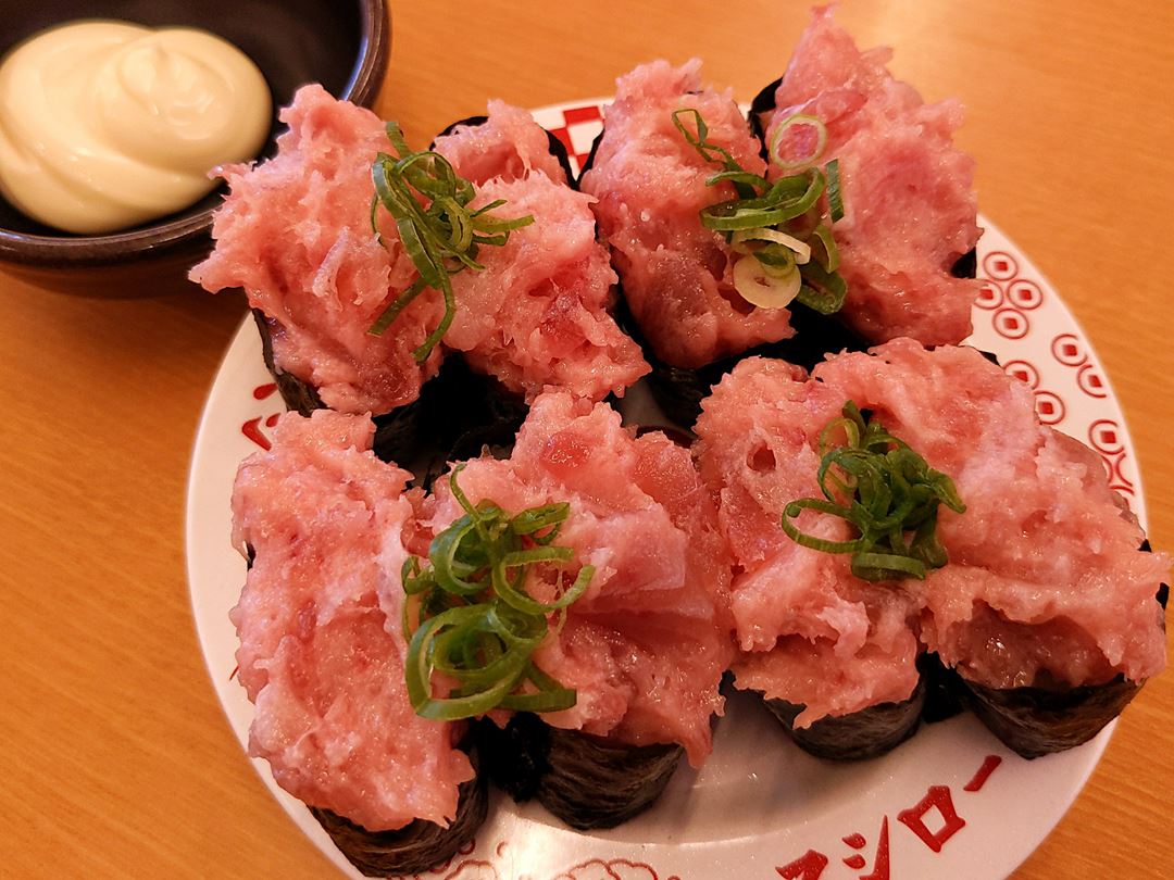 スシロー 大盛りねぎまぐろ軍艦 Piled Tuna and Leek Gunkan SUSHIRO